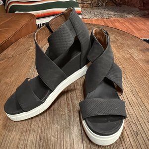 Dr Shoals Sheena Sandal